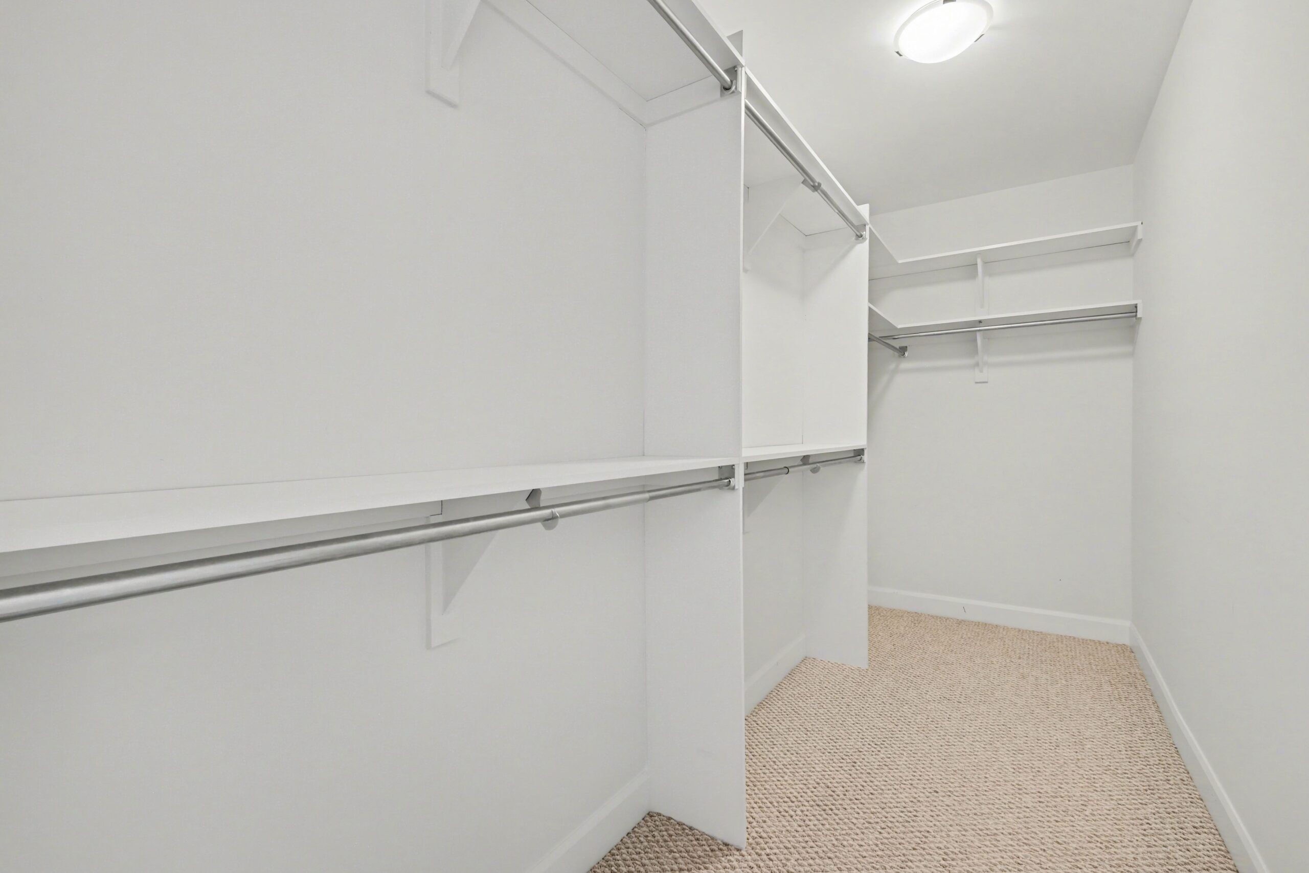 023_429_aurora_st_27_338