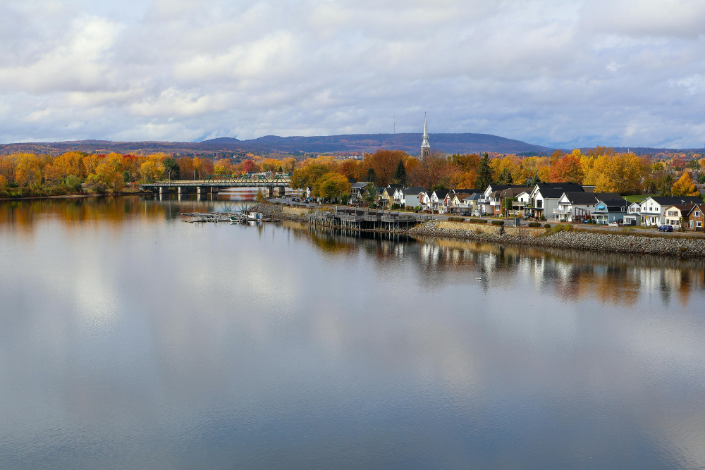 Autumn waterfront homes and scenic Ottawa neighbourhood view for an Ottawa housing market update by Anna Alemi.